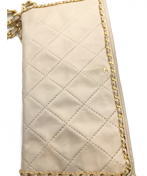 CHANEL（シャネル）CHANEL (シャネル) ヴィンテージチェーンショルダーバッグ アイボリー サイズ:- マトラッセ レザーの古着・服飾アイテム