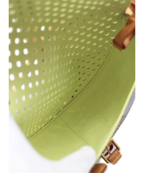 LOUIS VUITTON（ルイ ヴィトン）LOUIS VUITTON (ルイヴィトン) モノグラム ペルフォ シャンティPM サイズ:PM モノグラム・ペルフォ M94086 AR4181の古着・服飾アイテム