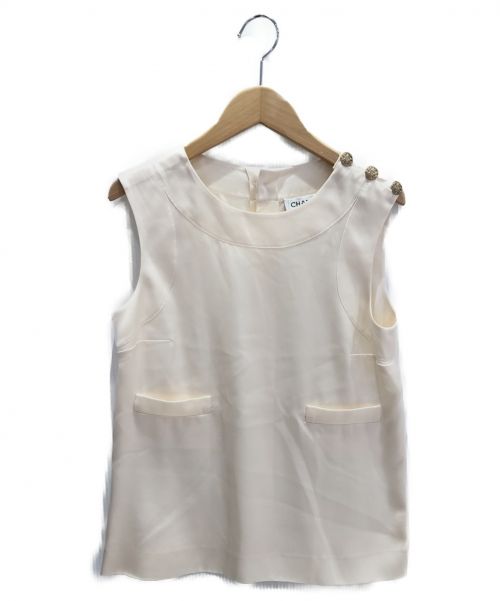 CHANEL（シャネル）CHANEL (シャネル) シルクショルダーボタンノースリーブブラウス ベージュ サイズ:34の古着・服飾アイテム