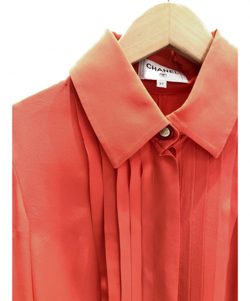 CHANEL（シャネル）CHANEL (シャネル) タックシャツ サーモンピンク サイズ:34 シルク100%の古着・服飾アイテム