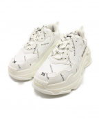 BALENCIAGAバレンシアガ）の古着「総柄 TRIPLE S」｜ホワイト