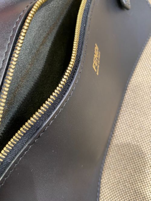 FENDI（フェンディ）FENDI (フェンディ) シンプリーキャンバストートバッグ カーキ サイズ:-の古着・服飾アイテム