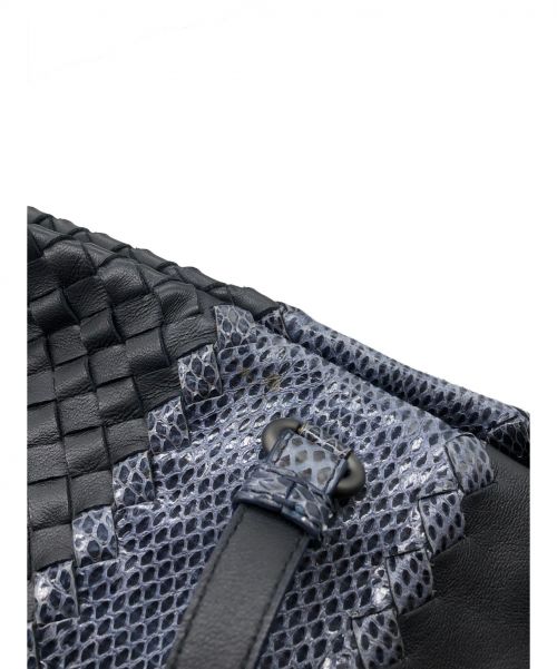 BOTTEGA VENETA（ボッテガベネタ）BOTTEGA VENETA (ボッテガ ヴェネタ) イントレチャートアイヤーズトートバッグ ネイビー サイズ:- パイソン×ラムレザー B02457150Jの古着・服飾アイテム