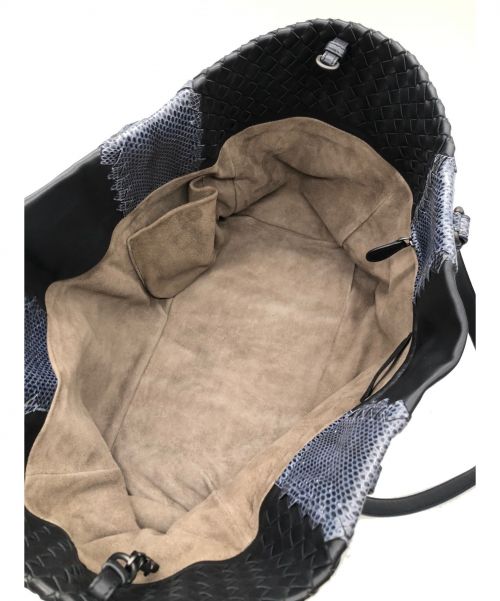 BOTTEGA VENETA（ボッテガベネタ）BOTTEGA VENETA (ボッテガ ヴェネタ) イントレチャートアイヤーズトートバッグ ネイビー サイズ:- パイソン×ラムレザー B02457150Jの古着・服飾アイテム