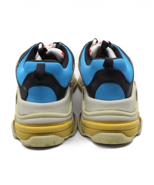 BALENCIAGA（バレンシアガ）BALENCIAGA (バレンシアガ) Triple S グレー サイズ:43の古着・服飾アイテム