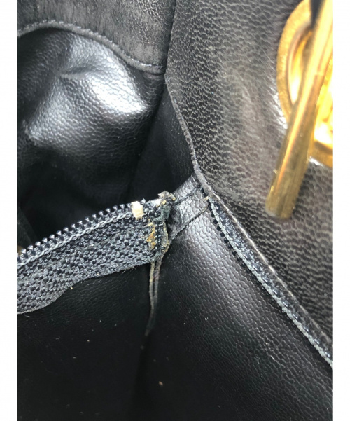 CHANEL（シャネル）CHANEL (シャネル) チェーントートバッグ ブラック サイズ:- マトラッセ 2478556の古着・服飾アイテム