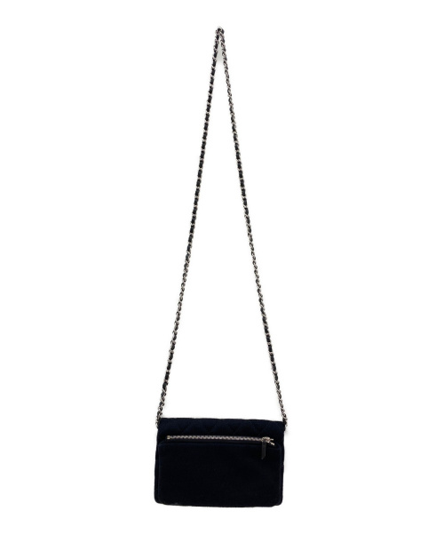 CHANEL（シャネル）CHANEL (シャネル) マトラッセ キャンバスチェーンショルダーバッグ ブラック サイズ:- 2011年 Xmas限定の古着・服飾アイテム