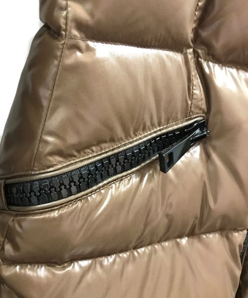 MONCLER（モンクレール）MONCLER (モンクレール) ロングダウンコート ブラウンの古着・服飾アイテム