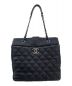 CHANEL（シャネル）の古着「マトラッセチェーントートバッグ」｜ブラック