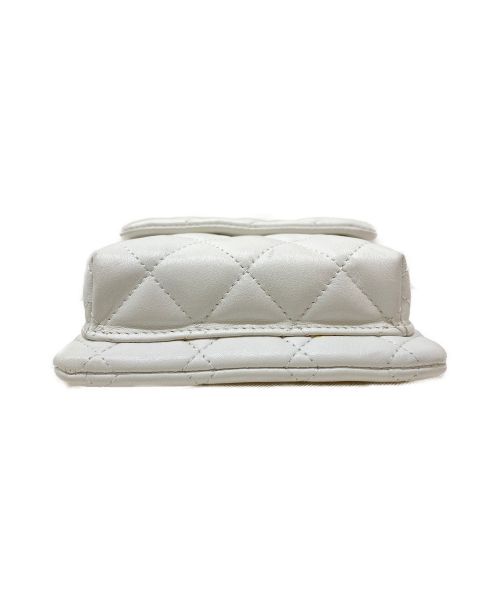 CHANEL（シャネル）CHANEL (シャネル) カンボンラインショルダーバッグ ホワイト サイズ:-の古着・服飾アイテム