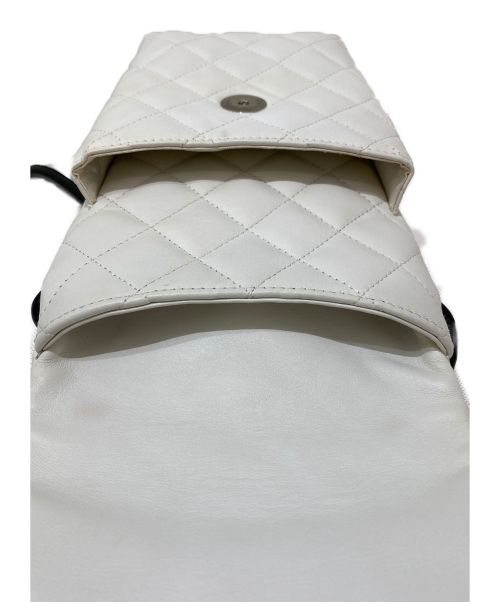 CHANEL（シャネル）CHANEL (シャネル) カンボンラインショルダーバッグ ホワイト サイズ:-の古着・服飾アイテム