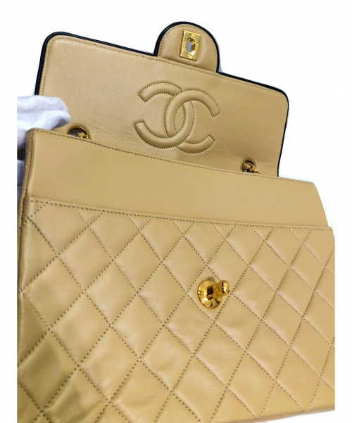 CHANEL（シャネル）CHANEL (シャネル) シングルフラップマトラッセ ベージュ サイズ:-の古着・服飾アイテム