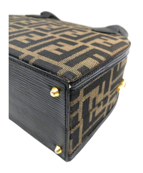 FENDI（フェンディ）FENDI (フェンディ) ズッカ柄ハンドバッグ ブラウン サイズ:- ズッカの古着・服飾アイテム