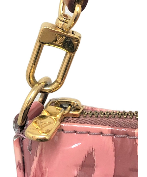 LOUIS VUITTON（ルイ ヴィトン）LOUIS VUITTON (ルイ ヴィトン) ポシェットアクセソワール イカットフラワー  ピンク サイズ:- ヴェルニ M90043 DR0193の古着・服飾アイテム