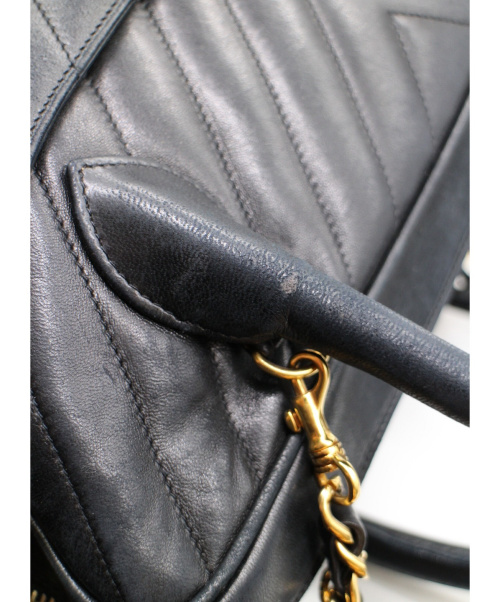 CHANEL（シャネル）CHANEL (シャネル) 2WAYショルダーバッグ ブラック サイズ:- シェブロン ラムスキン 2301811の古着・服飾アイテム