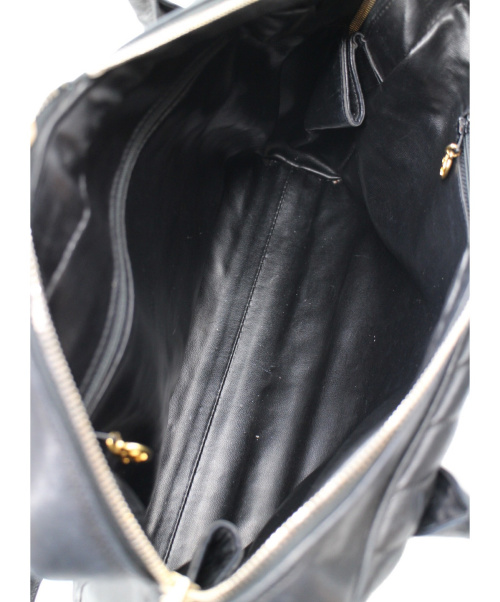 CHANEL（シャネル）CHANEL (シャネル) 2WAYショルダーバッグ ブラック サイズ:- シェブロン ラムスキン 2301811の古着・服飾アイテム