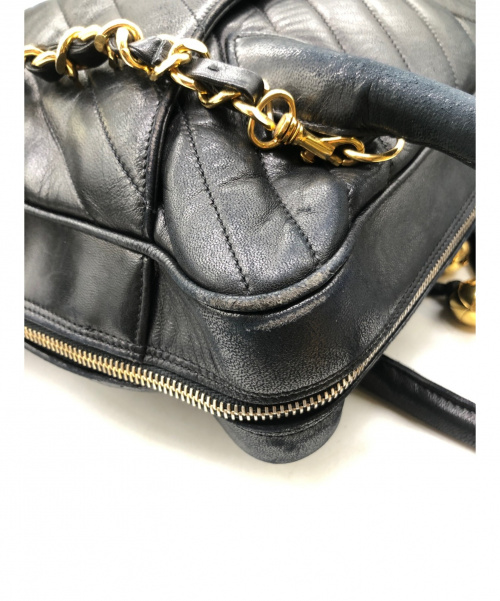 CHANEL（シャネル）CHANEL (シャネル) 2WAYショルダーバッグ ブラック サイズ:- シェブロン ラムスキン 2301811の古着・服飾アイテム