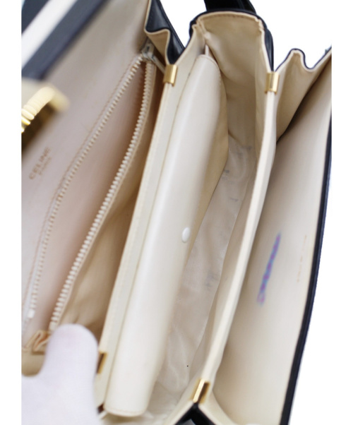 CELINE（セリーヌ）CELINE (セリーヌ) ヴィンテージフラップショルダーバッグ オフホワイト×ネイビー ■の古着・服飾アイテム