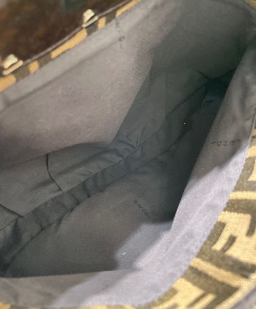 FENDI（フェンディ）FENDI (フェンディ) チェーンズッカハンドバッグ ブラウン サイズ:-の古着・服飾アイテム