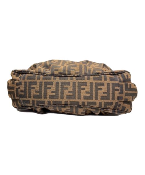 FENDI（フェンディ）FENDI (フェンディ) チェーンズッカハンドバッグ ブラウン サイズ:-の古着・服飾アイテム