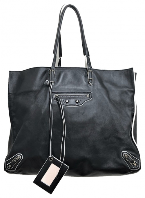 BALENCIAGA（バレンシアガ）BALENCIAGA (バレンシアガ) ザ・ペーパー ブラック サイズ:-の古着・服飾アイテム
