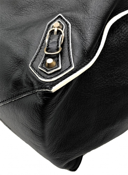 BALENCIAGA（バレンシアガ）BALENCIAGA (バレンシアガ) ザ・ペーパー ブラック サイズ:-の古着・服飾アイテム