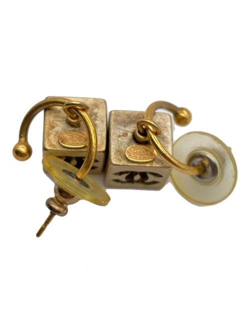 CHANEL（シャネル）CHANEL (シャネル) スイングココマークキューブピアス サイズ:-の古着・服飾アイテム