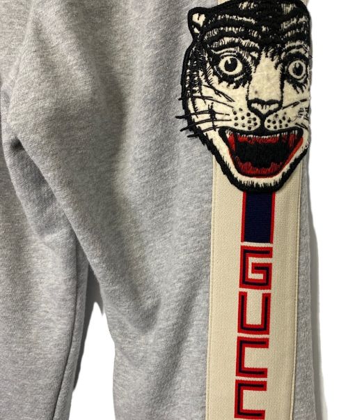 GUCCI（グッチ）GUCCI (グッチ) タイガーワッペンスウェットパンツ グレー サイズ:XSの古着・服飾アイテム