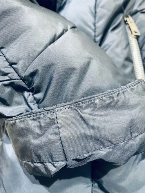 PRADA（プラダ）PRADA (プラダ) ダウンジャケット ネイビー サイズ:38の古着・服飾アイテム
