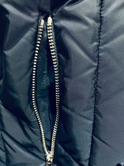 PRADA（プラダ）PRADA (プラダ) ダウンジャケット ネイビー サイズ:38の古着・服飾アイテム
