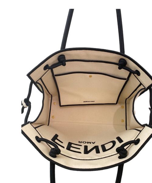 FENDI（フェンディ）FENDI (フェンディ) ロゴショッパーミディアムトート アイボリー サイズ:-の古着・服飾アイテム