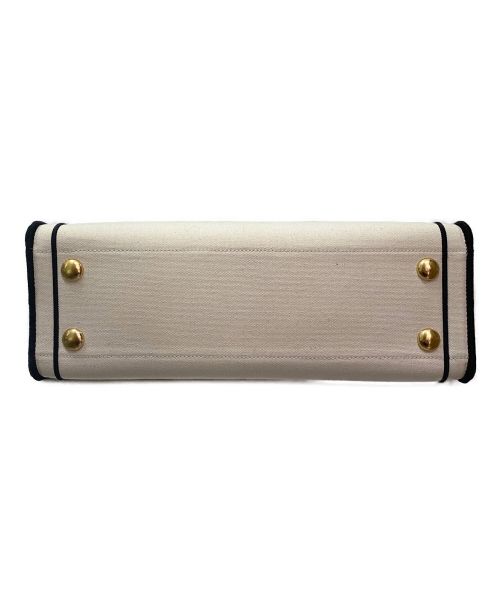 FENDI（フェンディ）FENDI (フェンディ) ロゴショッパーミディアムトート アイボリー サイズ:-の古着・服飾アイテム