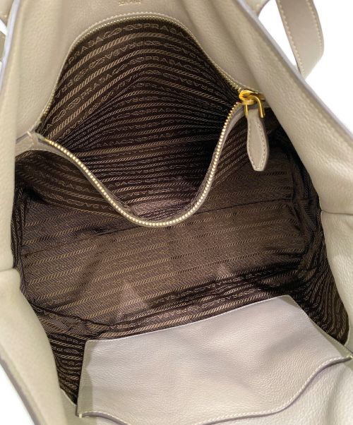 PRADA（プラダ）PRADA (プラダ) レザートートバッグ ベージュ サイズ:-の古着・服飾アイテム