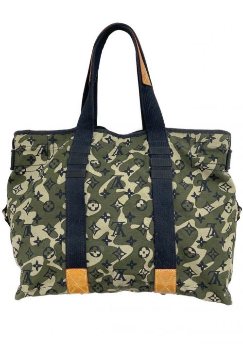 LOUIS VUITTON（ルイ ヴィトン）LOUIS VUITTON (ルイ ヴィトン) モノグラモフラージュ トレイ グリーン サイズ:-の古着・服飾アイテム
