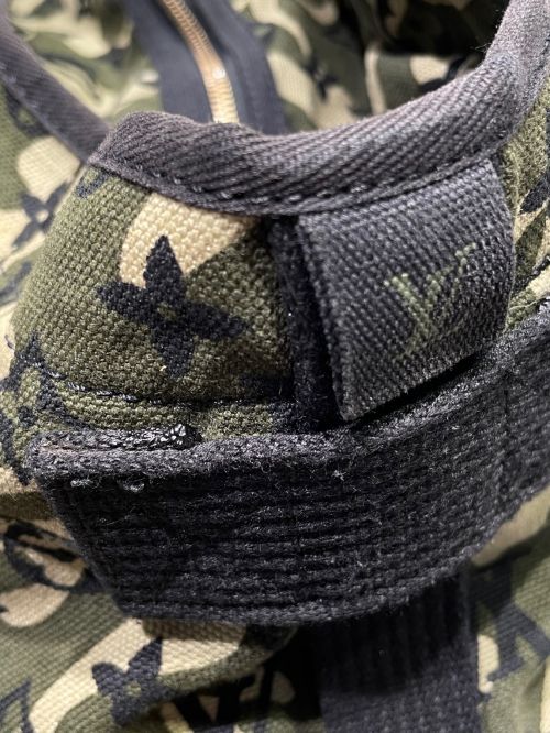 LOUIS VUITTON（ルイ ヴィトン）LOUIS VUITTON (ルイ ヴィトン) モノグラモフラージュ トレイ グリーン サイズ:-の古着・服飾アイテム