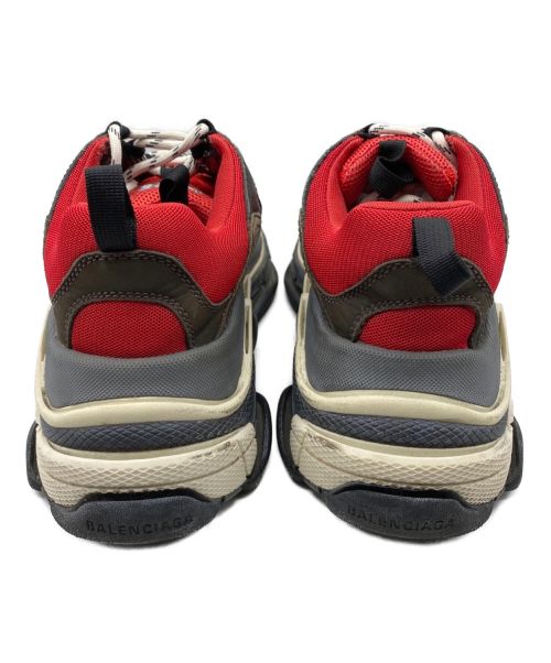 BALENCIAGA（バレンシアガ）BALENCIAGA (バレンシアガ) TRIPLE S Trainers  レッド×ブラック×グレー サイズ:EUR39の古着・服飾アイテム