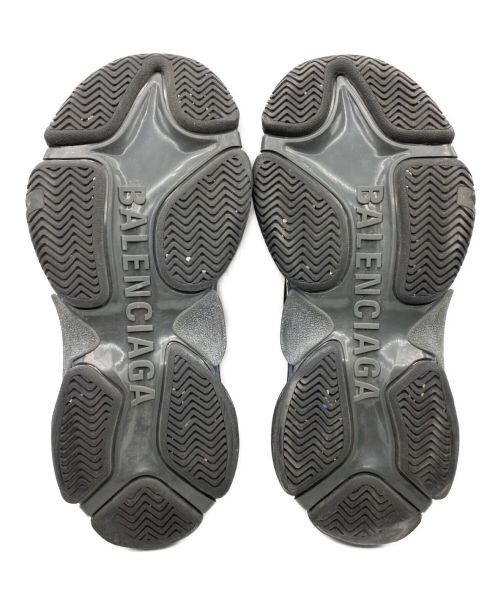 BALENCIAGA（バレンシアガ）BALENCIAGA (バレンシアガ) TRIPLE S Trainers  レッド×ブラック×グレー サイズ:EUR39の古着・服飾アイテム