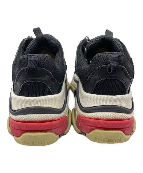 BALENCIAGA（バレンシアガ）BALENCIAGA (バレンシアガ) TRIPLE S TRAINERS ブラック サイズ:SIZE 40 （26.5cm）の古着・服飾アイテム