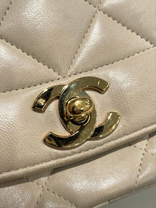 CHANEL（シャネル）CHANEL (シャネル) シングルフラップマトラッセ ベージュ サイズ:25の古着・服飾アイテム