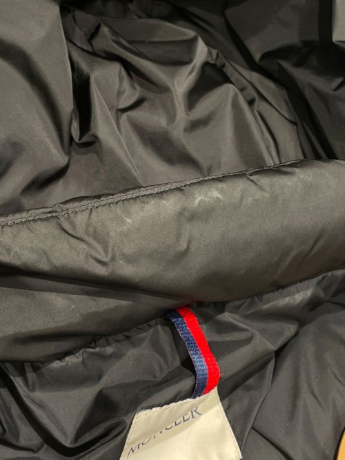 MONCLER（モンクレール）MONCLER (モンクレール) ダウンジャケット ブラック サイズ:2の古着・服飾アイテム