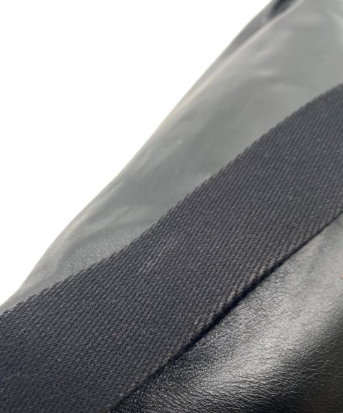 BOTTEGA VENETA（ボッテガベネタ）BOTTEGA VENETA (ボッテガベネタ) イントレチャートボディバッグ ブラック サイズ:-の古着・服飾アイテム
