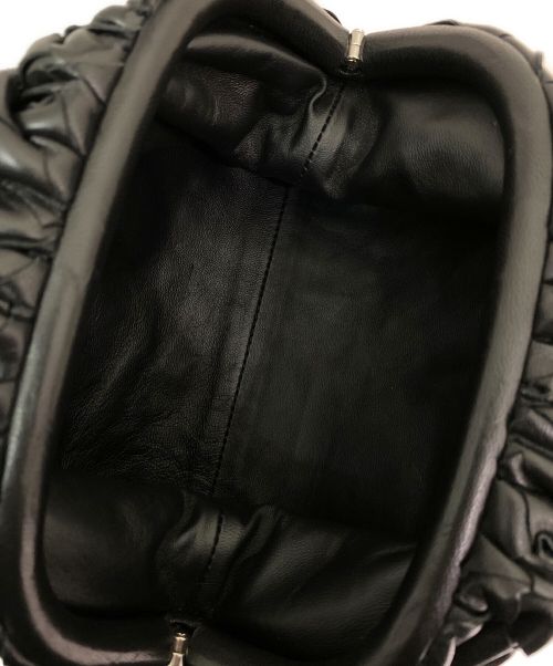 BOTTEGA VENETA（ボッテガベネタ）BOTTEGA VENETA (ボッテガベネタ) イントレチャートミニザポーチ ブラック サイズ:-の古着・服飾アイテム