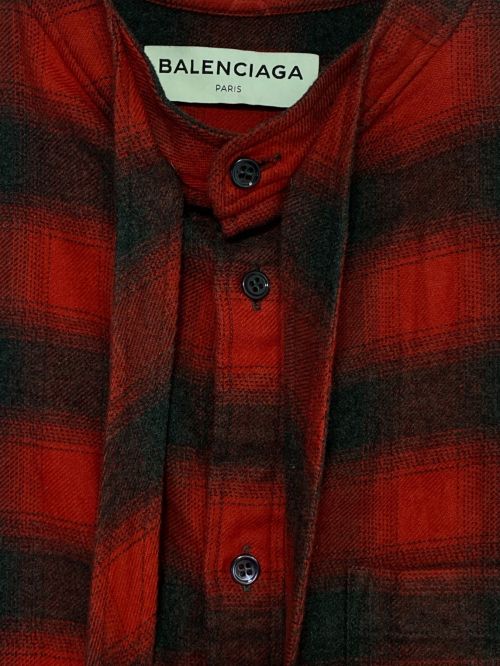 BALENCIAGA（バレンシアガ）BALENCIAGA (バレンシアガ) New Swing Shirt レッド×ブラック サイズ:34の古着・服飾アイテム