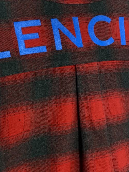 BALENCIAGA（バレンシアガ）BALENCIAGA (バレンシアガ) New Swing Shirt レッド×ブラック サイズ:34の古着・服飾アイテム