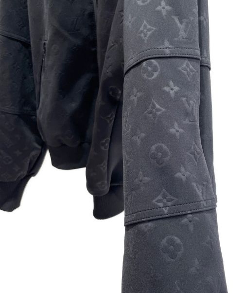 LOUIS VUITTON（ルイ ヴィトン）LOUIS VUITTON (ルイ ヴィトン) エンボスモノグラムジップアップジャケット ブラック サイズ:38の古着・服飾アイテム