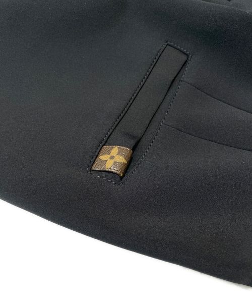LOUIS VUITTON（ルイ ヴィトン）LOUIS VUITTON (ルイ ヴィトン) モノグラムディテールカーゴパンツ ブラック サイズ:38の古着・服飾アイテム