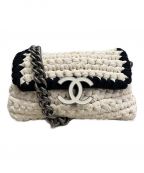 CHANELシャネル）の古着「クロシェチェーンショルダーバッグ」｜ホワイト×ブラック