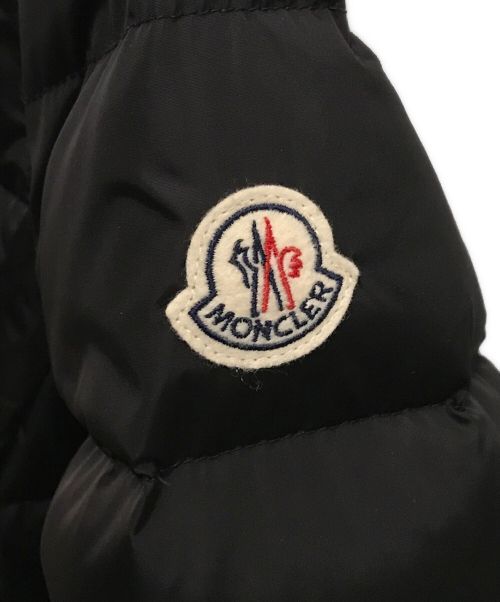 MONCLER（モンクレール）MONCLER (モンクレール) ファー付ダウンコート ブラックの古着・服飾アイテム