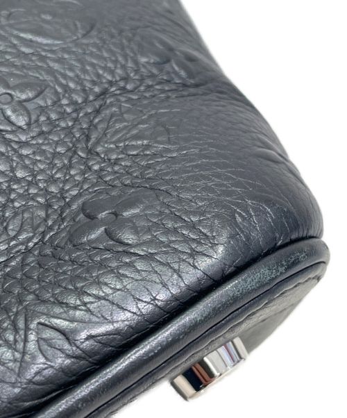 LOUIS VUITTON（ルイ ヴィトン）LOUIS VUITTON (ルイ ヴィトン) ロックイットレヴェラション ブラック サイズ:-の古着・服飾アイテム