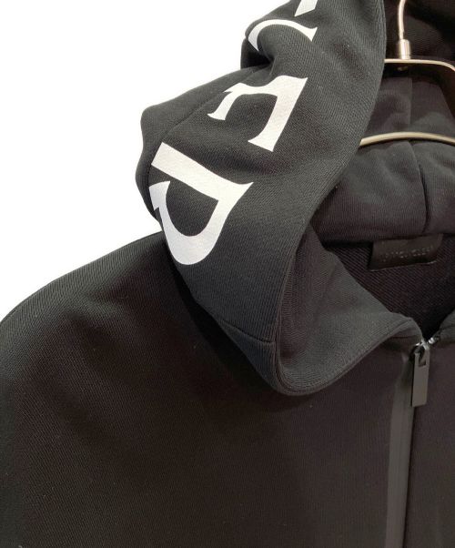 MONCLER（モンクレール）MONCLER (モンクレール) フーデットロゴハーフジップパーカー ブラック サイズ:Mの古着・服飾アイテム